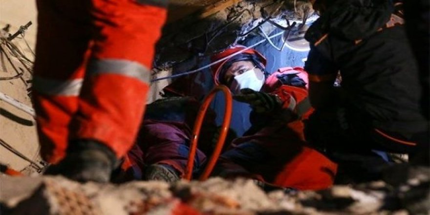 İzmir depreminde mucize kurtuluşlar