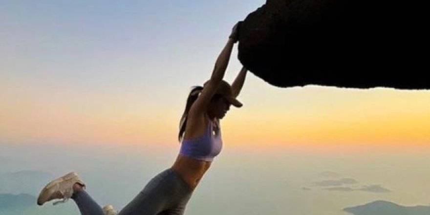 Selfie çekmek için kayalıklara çıkan fenomen uçurumdan düşerek öldü