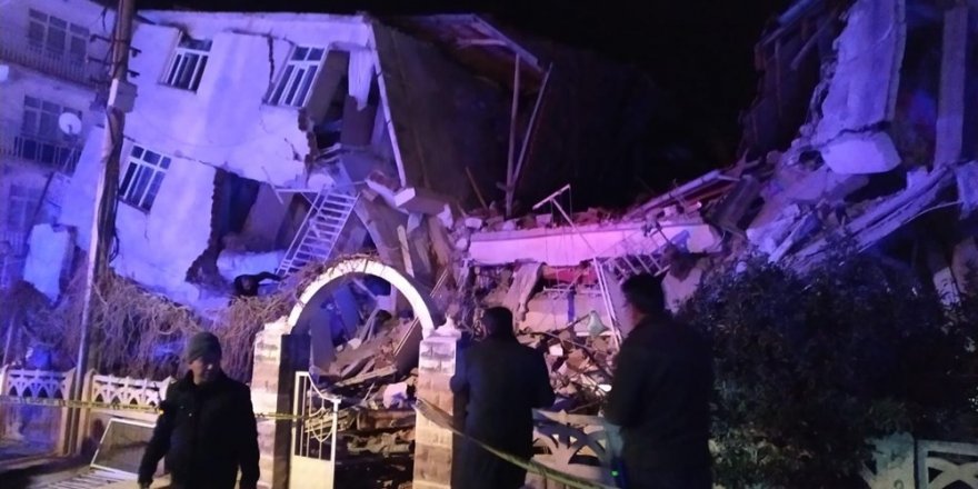 Elazığ deprem sonrası çarpıcı görüntüler