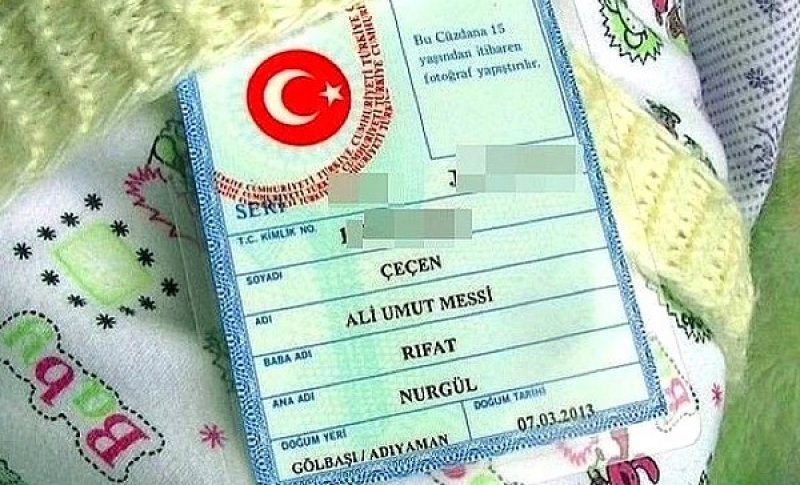 Çocuğuna yabancı futbolcuların ismini koyan taraftarlar 1