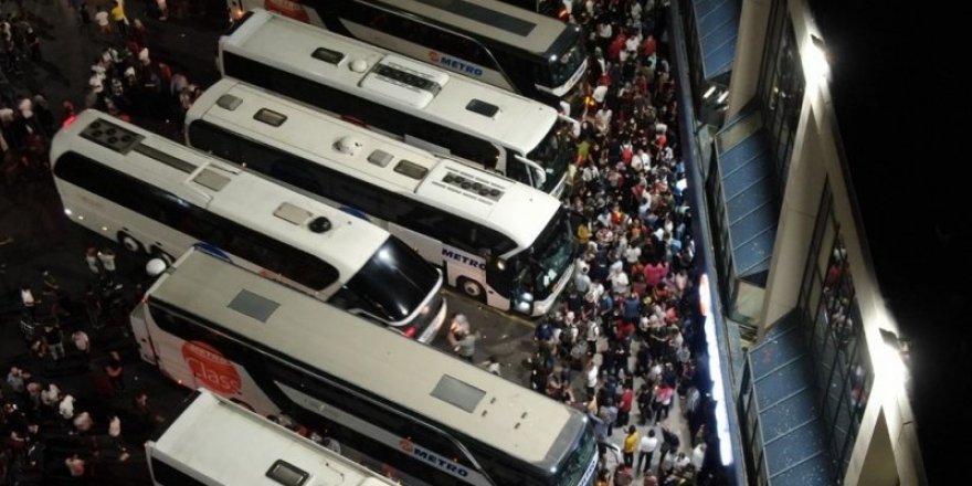 15 Temmuz Demokrasi Otogarı'nda asker uğurlama yoğunluğu