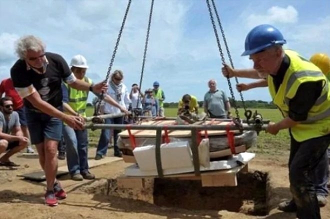 Tabutun içinden çıkanlar hayrete düşürdü 1