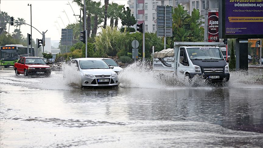 Doğu Akdeniz’de kuvvetli sağanak yağış bekleniyor