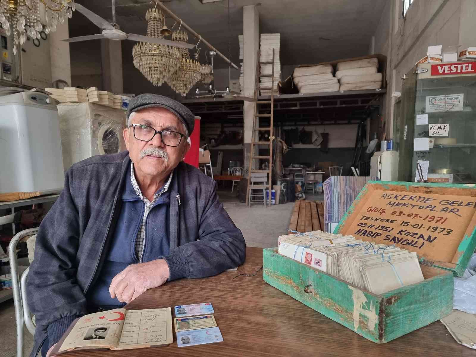 Asker mektuplarını yarım asırdır gözü gibi saklıyor