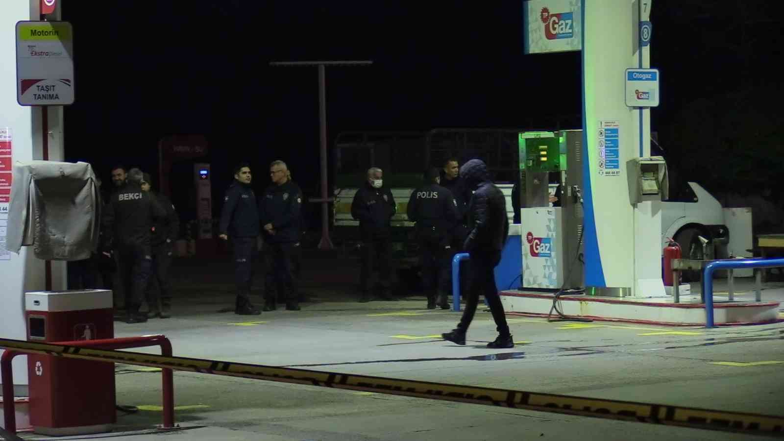 Adana’da akaryakıt istasyonuna kalaşnikoflu saldırı: 1 ölü