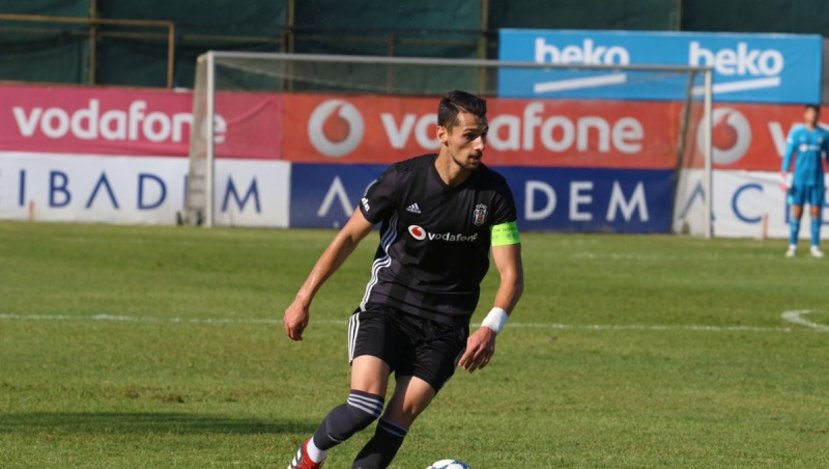 Adanaspor Alpay Çelebi'yi renklerine bağladı