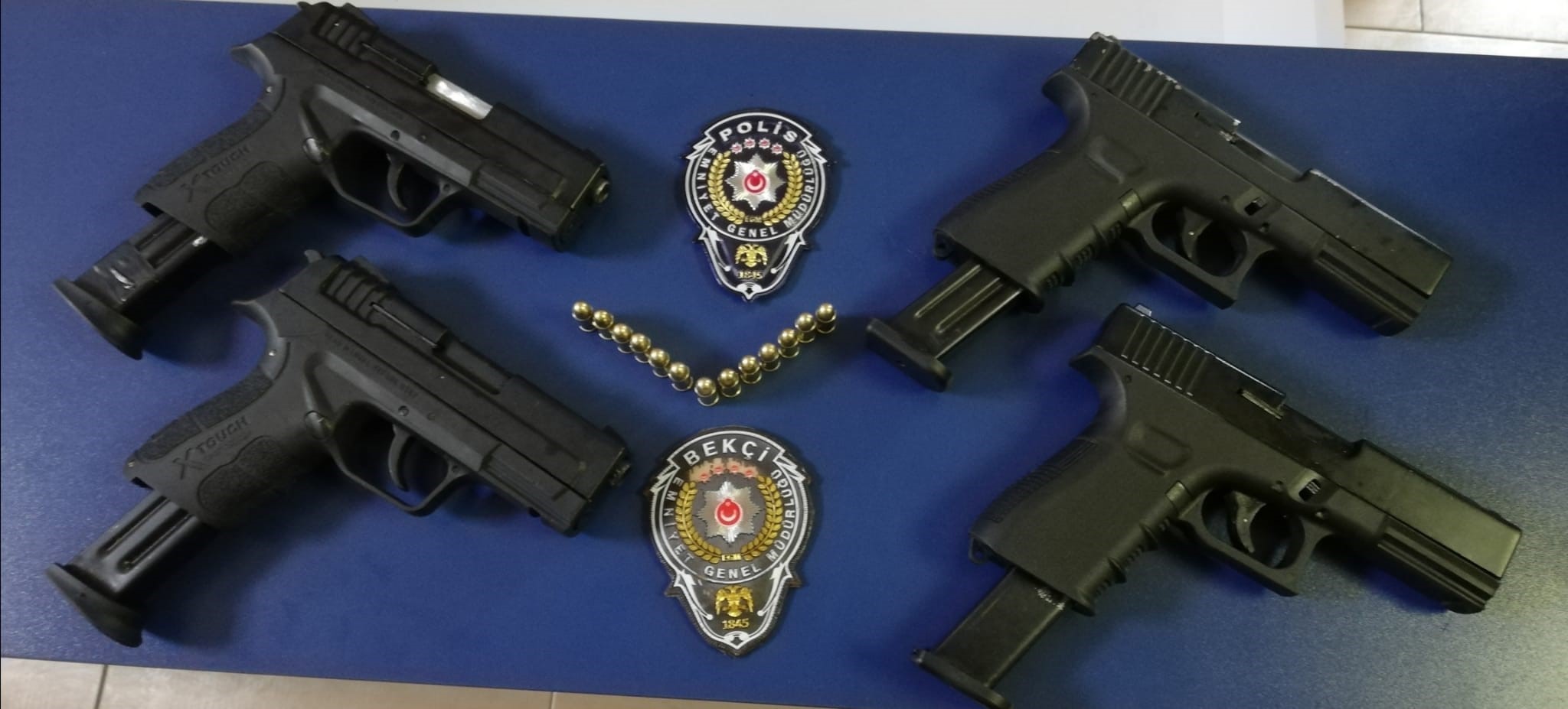 Adana'da polis bir kişiden 4 ruhsatsız silah ele geçirdi