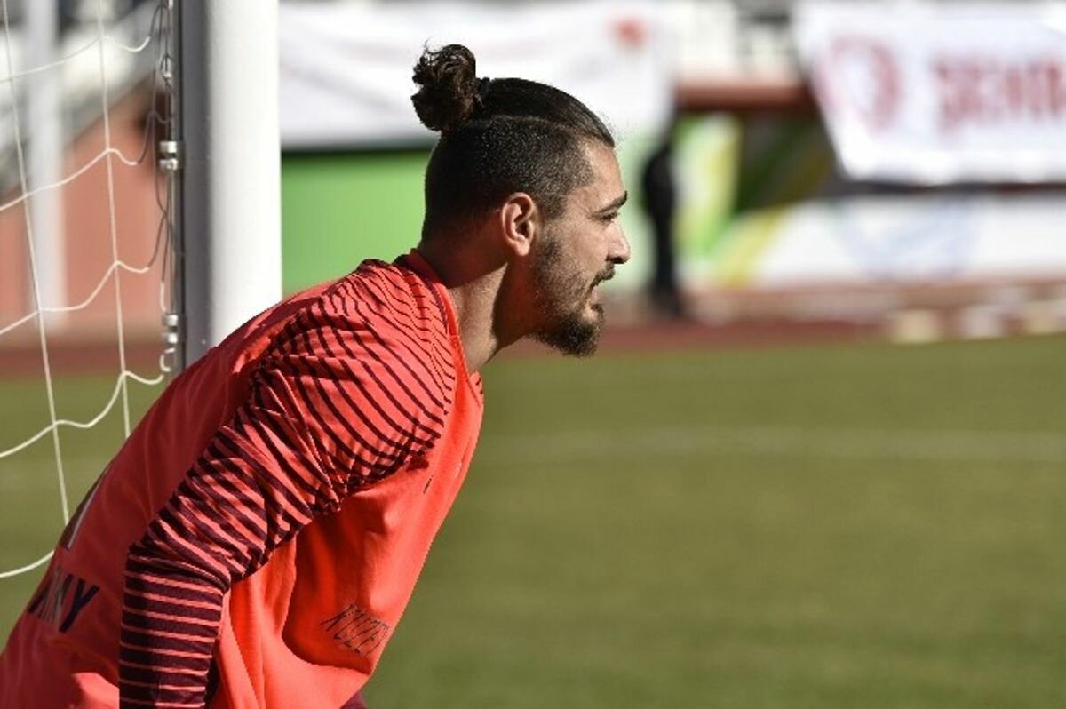 Adanaspor, kaleci Hasan Hüseyin Akınay ile yolları ayırdı
