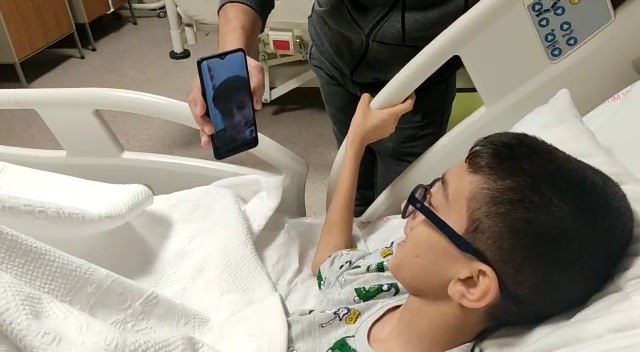 Depremzede Mahmut, Arda Güler ile görüştü: "Sen iyi ol, top da oynarız"