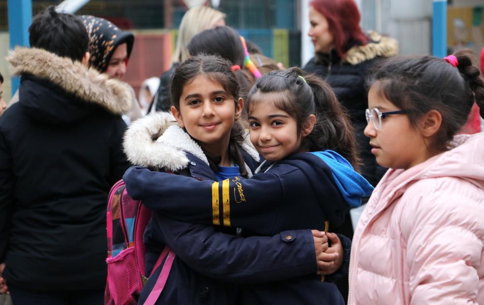Deprem sonrası Adana’da eğitime başlandı