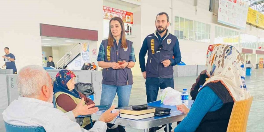 Polis deprem fırsatçılarına karşı vatandaşları uyardı