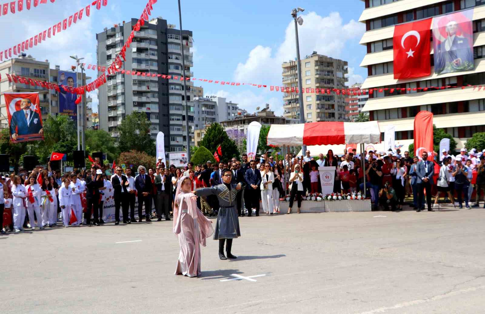 Adana’da 19 Mayıs Atatürk’ü Anma, Gençlik ve Spor Bayramı coşkusu