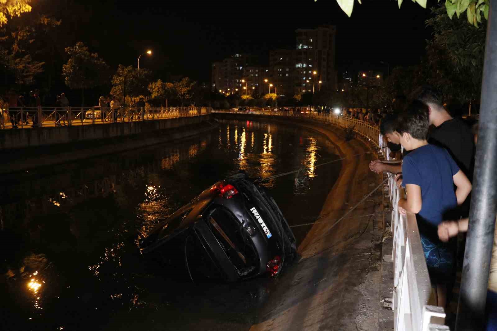 Adana’da otomobil sulama kanalına düştü: 1 ölü, 1 yaralı