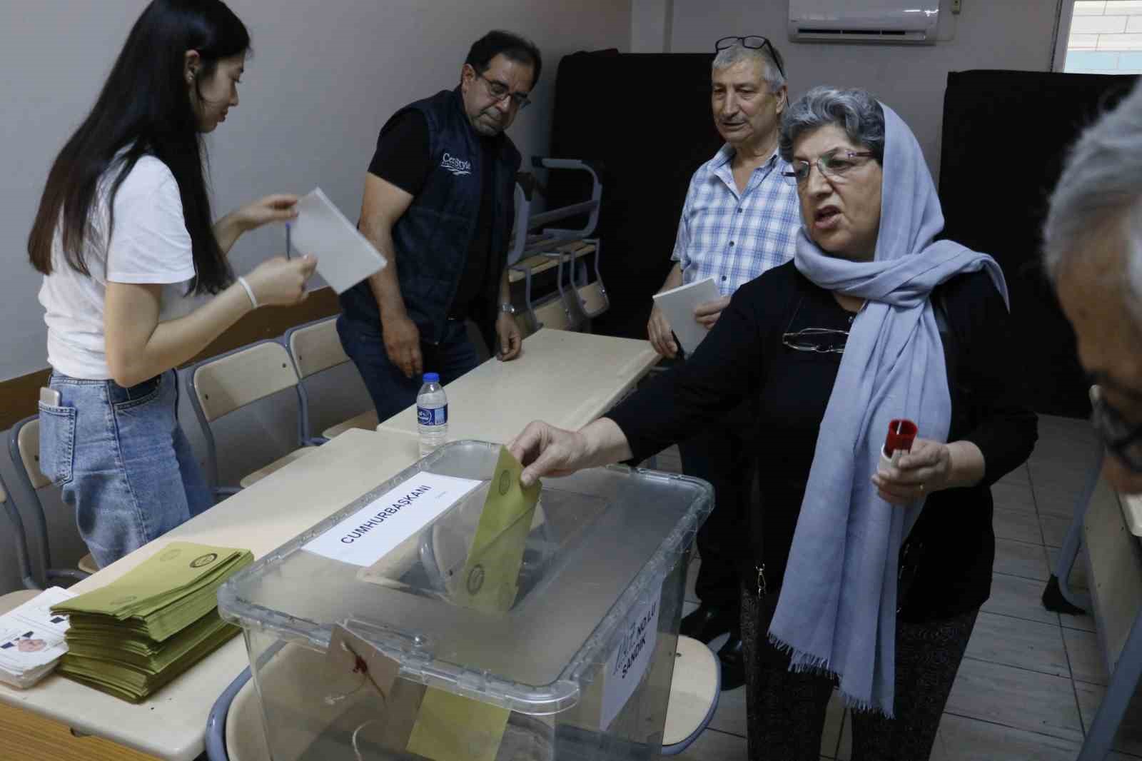 Adana’da Cumhurbaşkanı seçimi için oy kullanma işlemi başladı