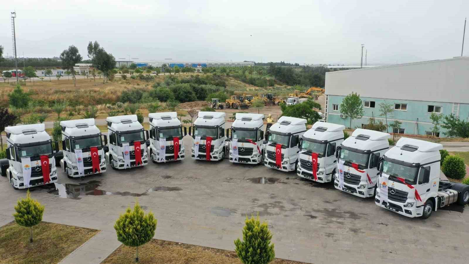 Adana Büyükşehir Belediyesi iş makinesi filosunu güçlendirdi