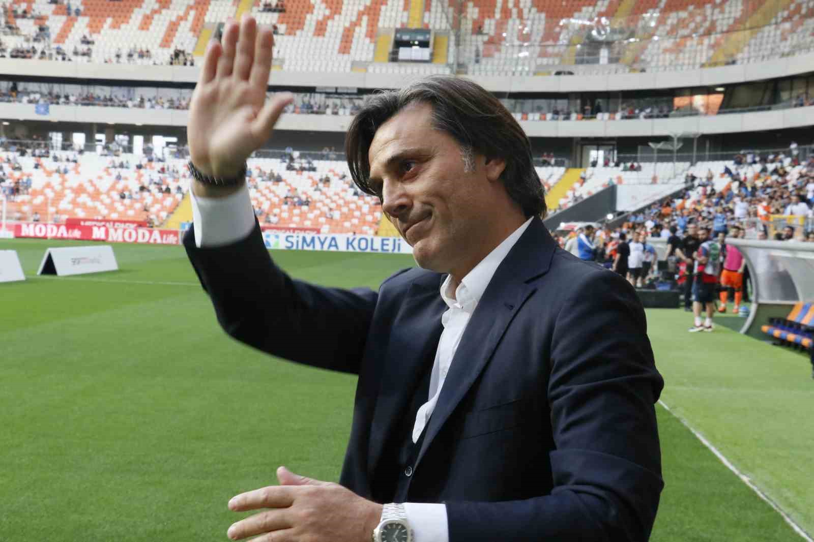 Montella, taraftarı selamladı