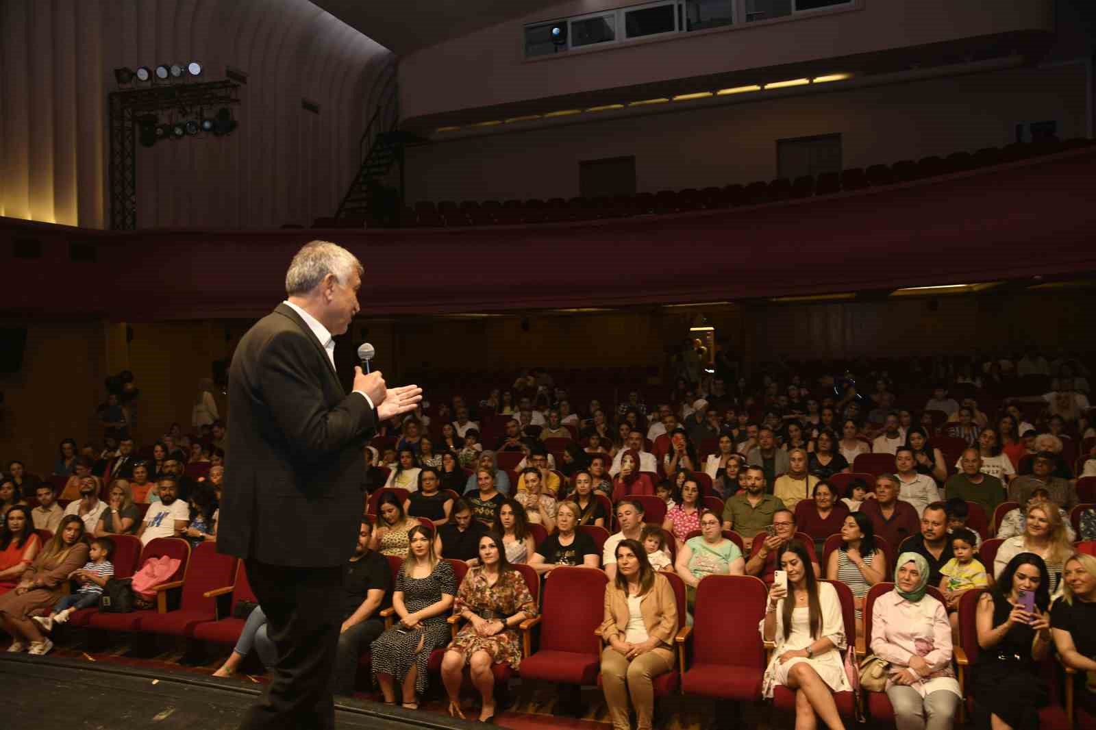 Adana Büyükşehir Belediyesinin kreşlerinde eğitim gören minikler mezun oldu