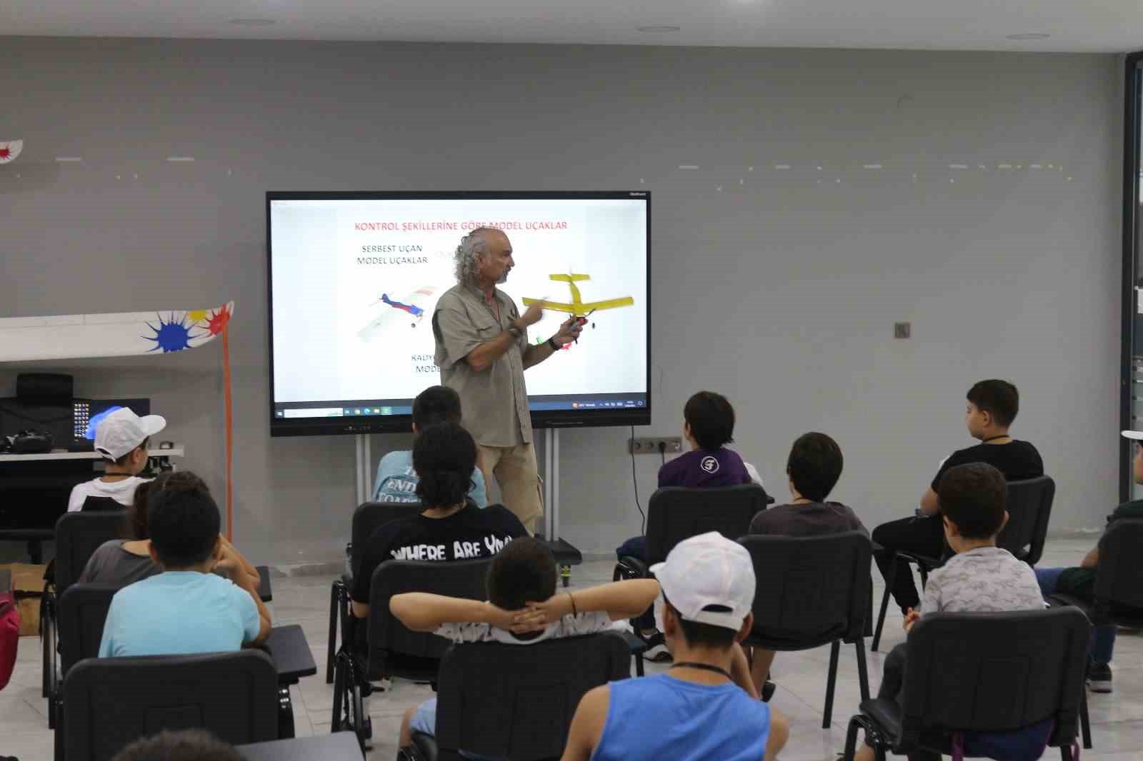 SEYTİM havacılığı gençlere sevdiriyor