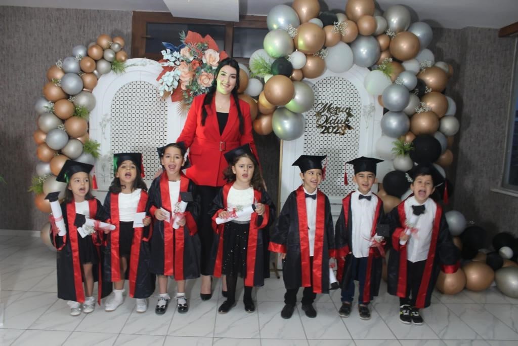 Ceyhan Fen Lisesi’ndeki anasınıfı ilk mezunlarını verdi