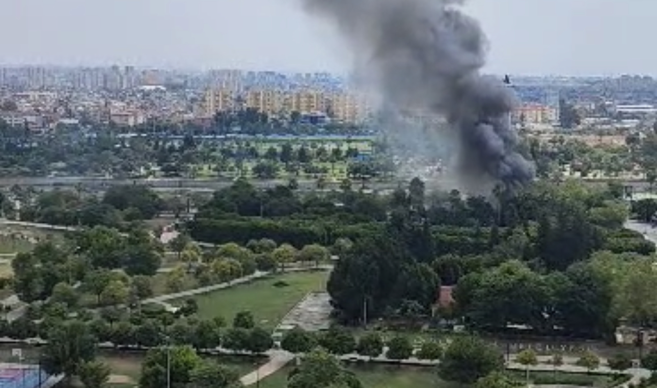Adana Merkez Park'taki Komshu Restoran yanıyor!