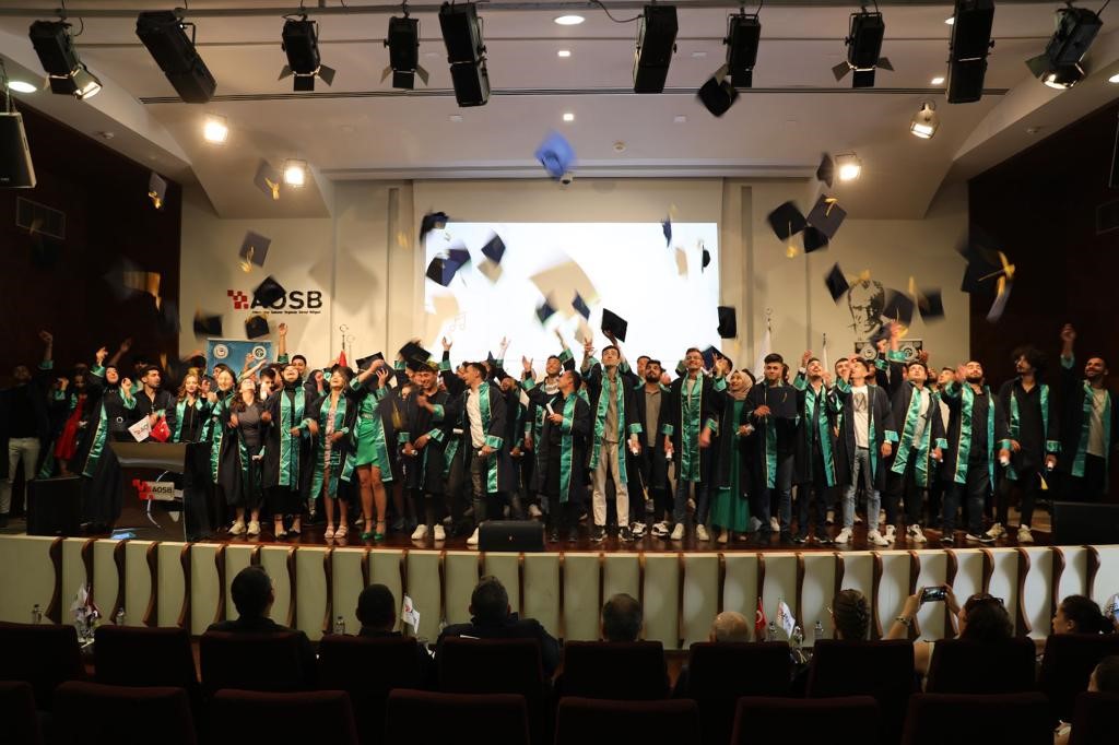 AOSB Teknik Bilimler MYO’dan 110 öğrenci mezun oldu