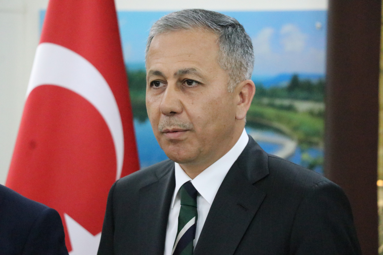 İçişleri Bakanı Ali Yerlikaya: Saldırgan gözaltına alındı