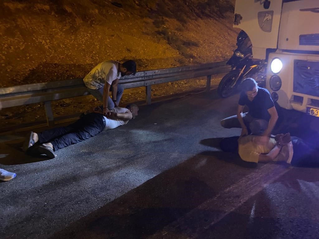 Adana'da 31 kilo 700 gram esrar ele geçirildi, 3 kişi tutuklandı