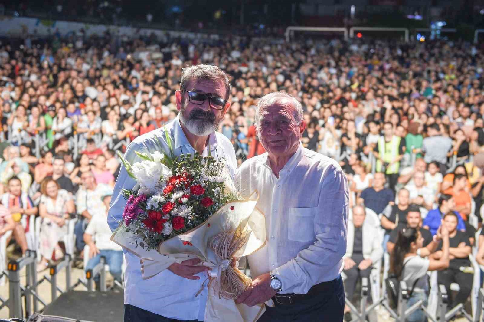 Seyhan Belediyesi'nden Türkü şöleni