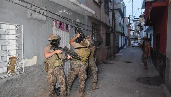 İçlerinde Adana da var! Bakan Yerlikaya duyurdu: Türkiye genelinde PKK'ya yönelik "Kahramanlar" operasyonu