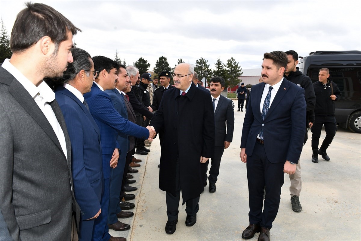 Adana Valisi Köşger, Kuzey Adana yatırımlarını inceledi