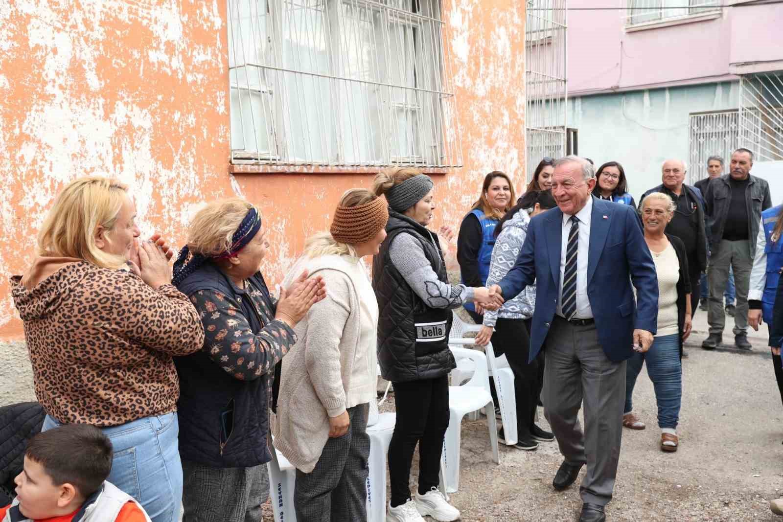 Seyhan Belediye Başkanı Akay: "Sorunları en derinden yaşayan kadınlardır"