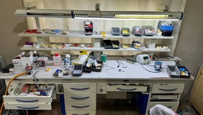 Adana’da kaçak diş kliniğine operasyon: 7 gözaltı