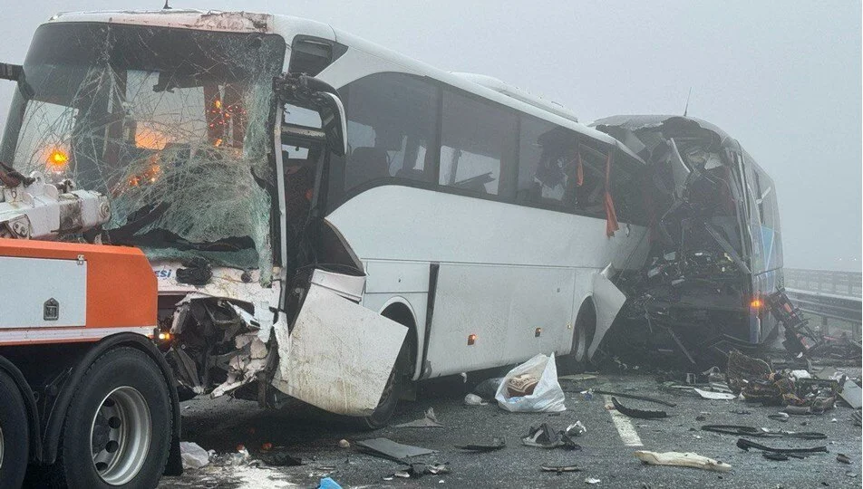 Kuzey Marmara Otoyolu'nda zincirleme kaza: 11 kişi öldü, 57 kişi yaralandı