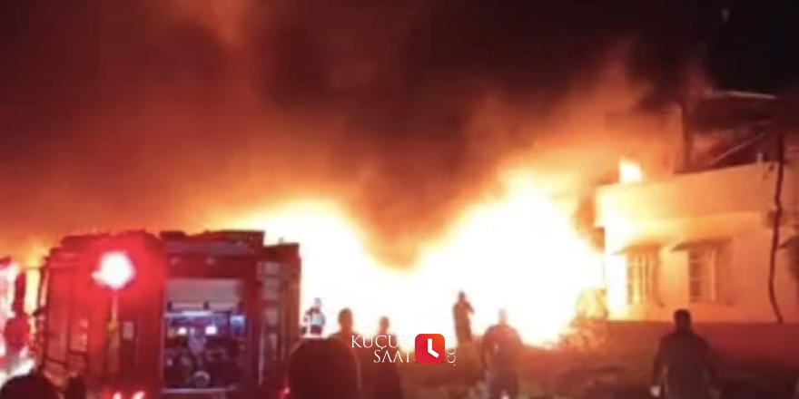 Adana’da hurda deposunda yangın