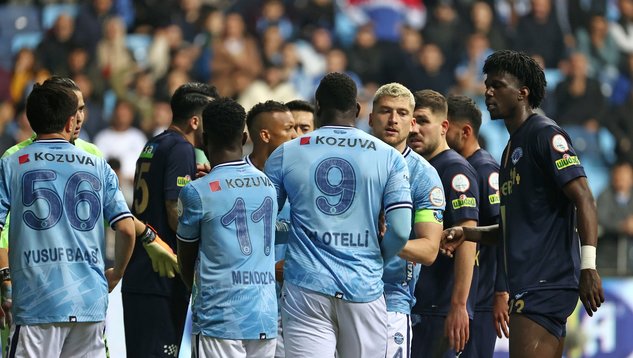 Adana Demirspor - Kasımpaşa maçında dikkat çeken görüntü! Mario Balotelli...