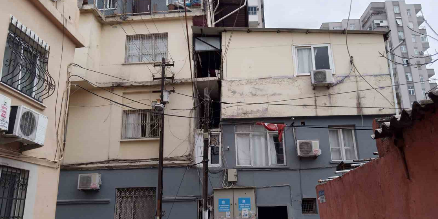 Öldürüp polise ihbar ettiler, olay yerine gelince yakalandılar