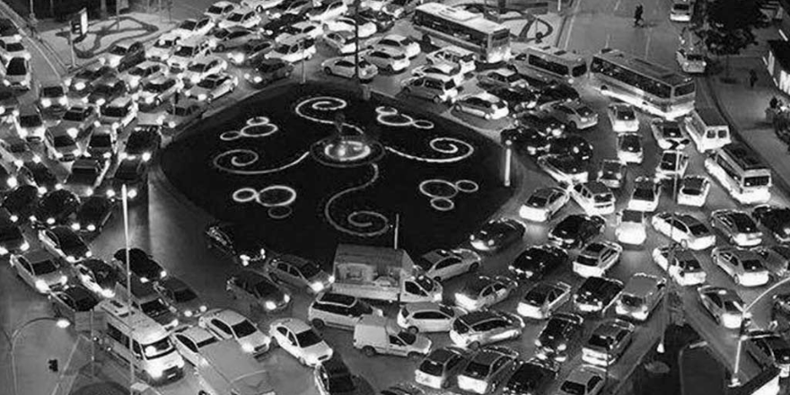 Trafiğin en karışık ve kaotik olduğu şehirlerde Adana ilk 3'te!