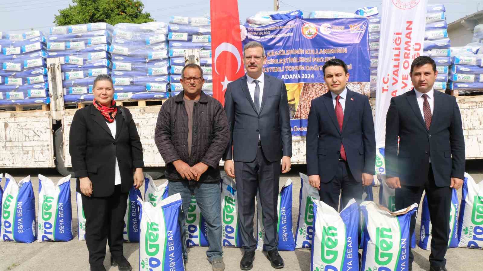 Adana’da 22 ton soya tohumu dağıtıldı