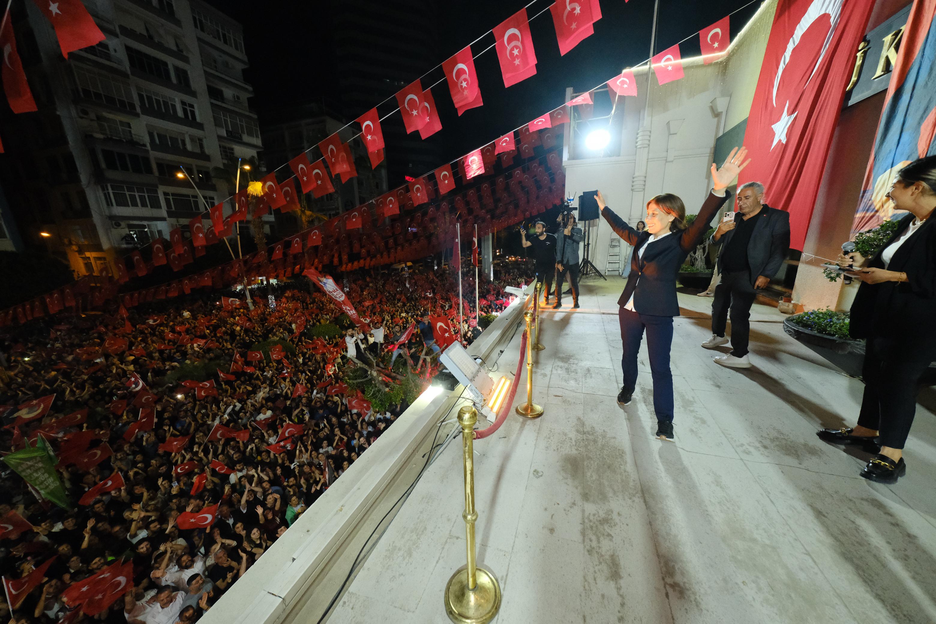 Seyhan'ın ilk kadın belediye başkanı Oya Tekin: Hep birlikte kazandık