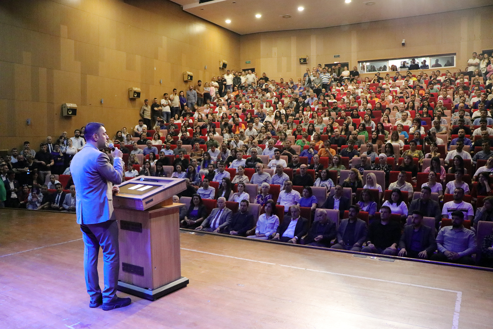 Emrah Kozay Çukurova Belediyesi'nde personel ile bayramlaştı