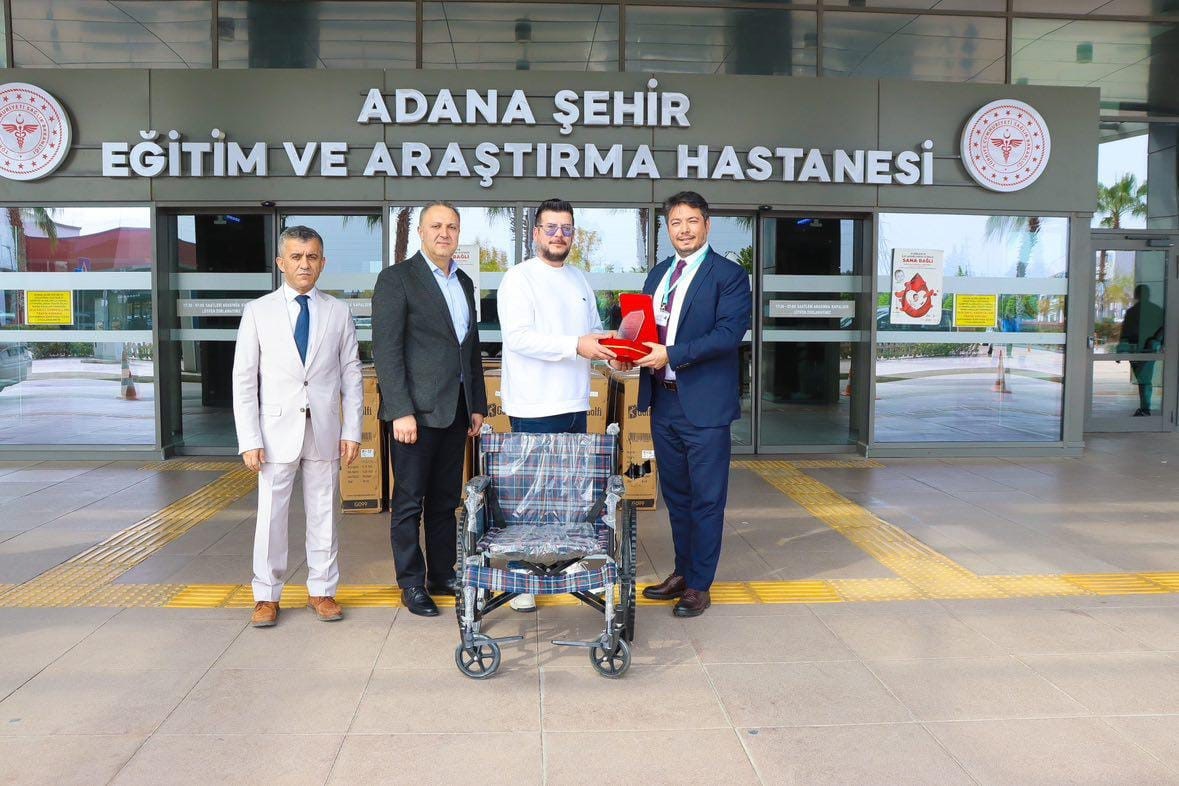 Adana Şehir Hastanesi’ne 100 tekerlekli sandalye bağışlandı