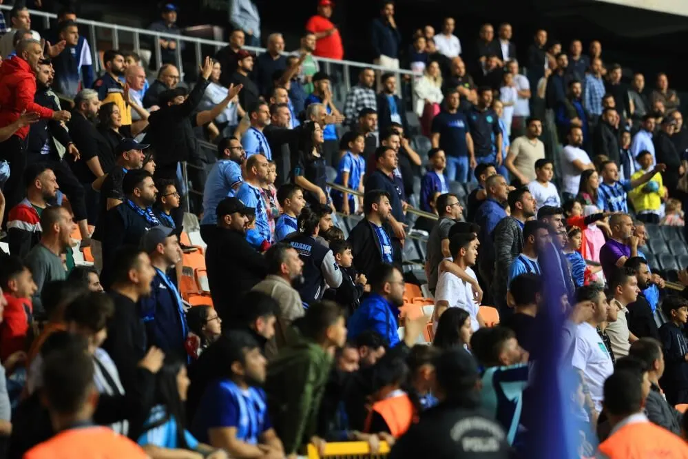 Adana Demirspor ve Kayserispor maçı sonrası kavga çıktı