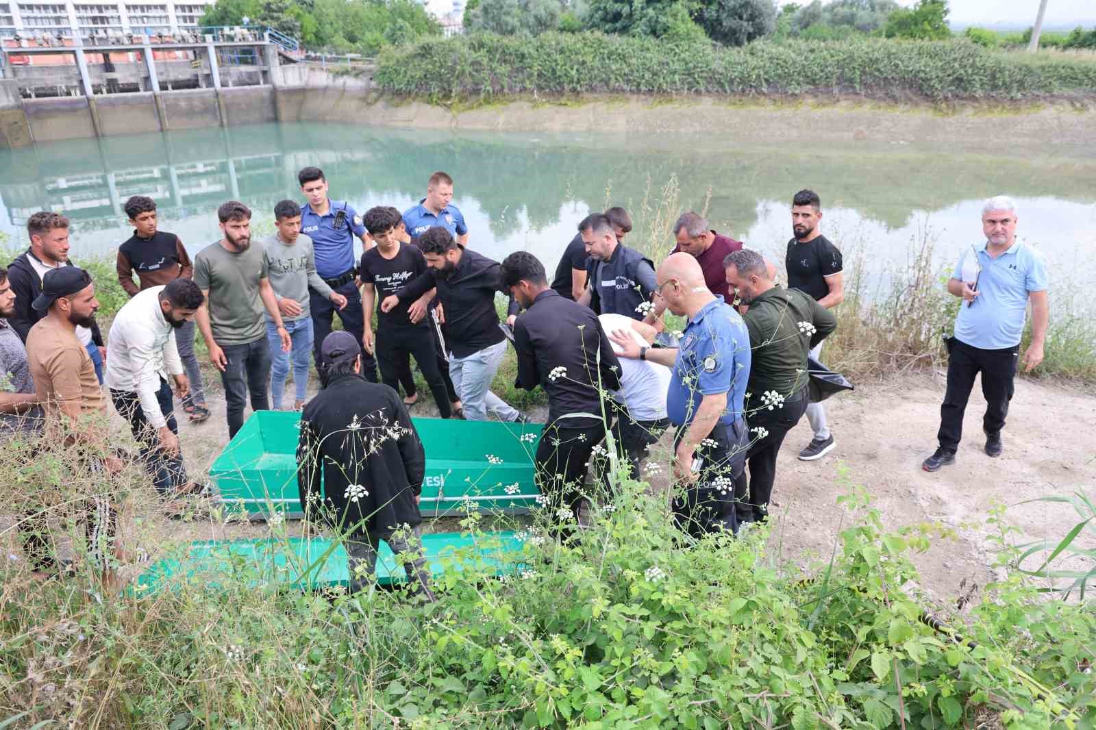 Serinlemeye girdi canından oldu, ailesi cesedin üzerinde gözyaşı döktü