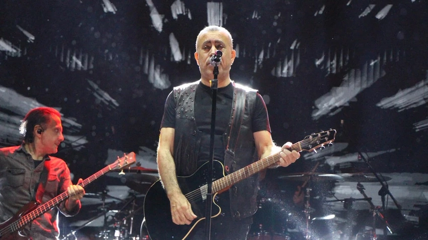 Haluk Levent Filistinli çocuklar için şiir okudu