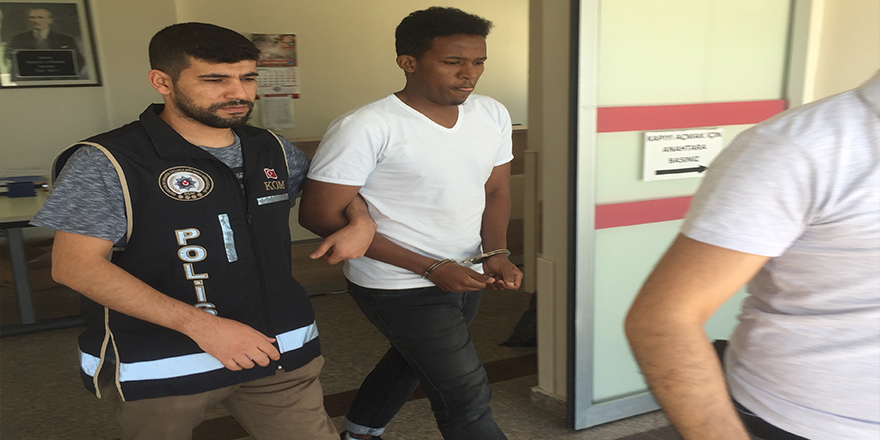 FETÖ Afrikalı öğrenciler sorumlusu Adana'da yakalandı