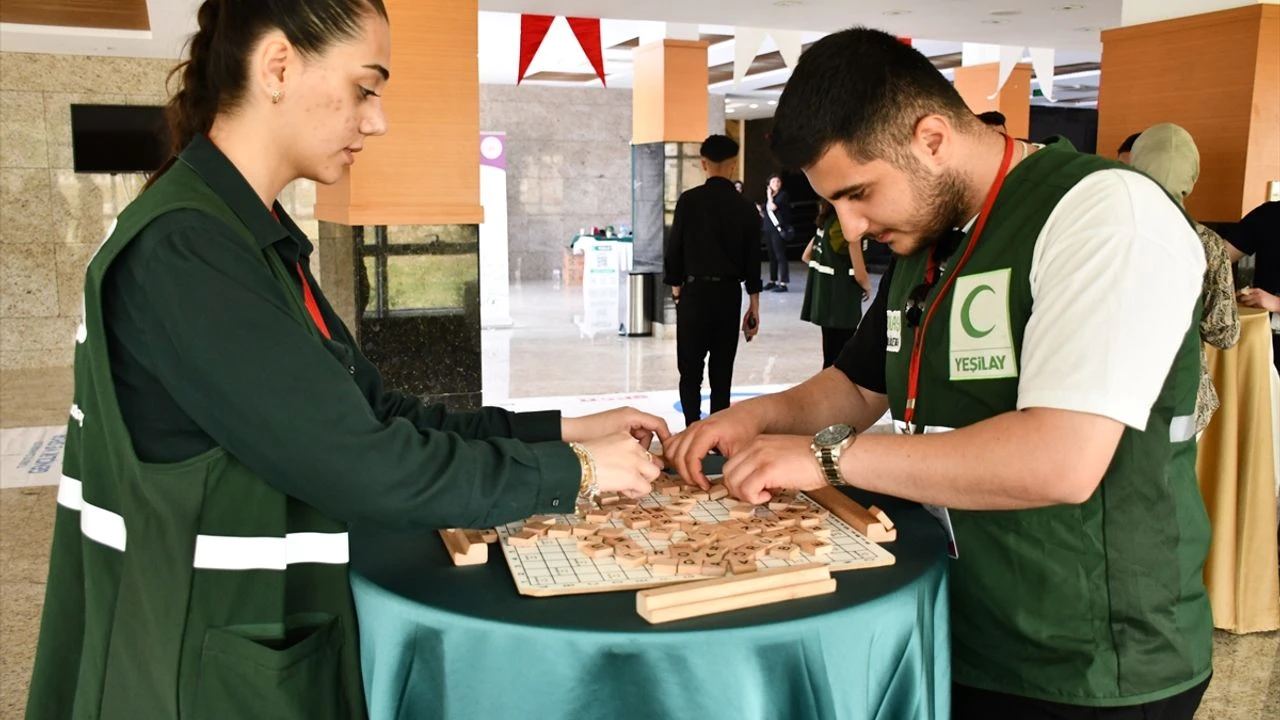 Adana'da "Bağımsızlık Şenliği" düzenlendi