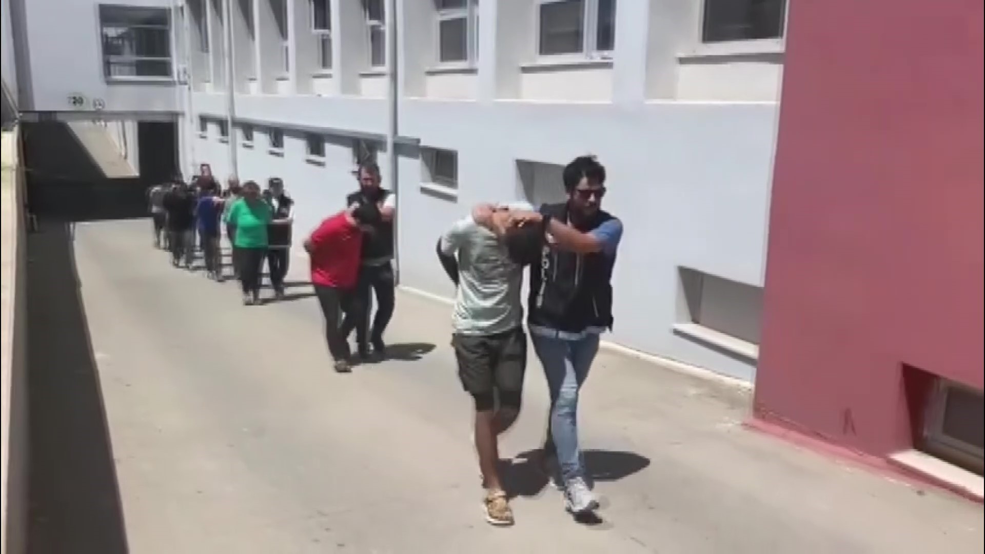 Adana'da torbacı operasyonu: 7 kişi tutuklandı