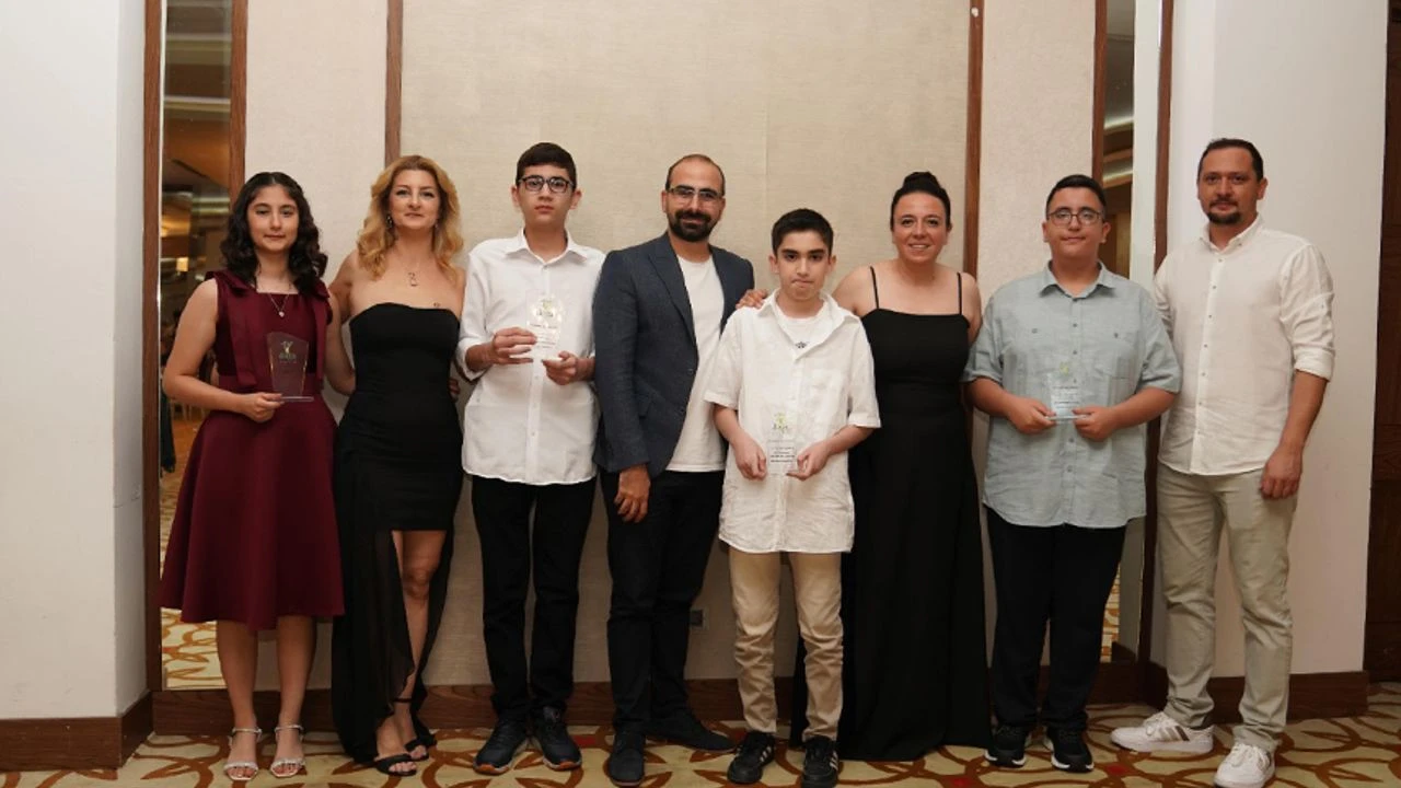 LGS’de Adana’dan Büyük Gurur! Aynı Okuldan 4 Türkiye Birincisi