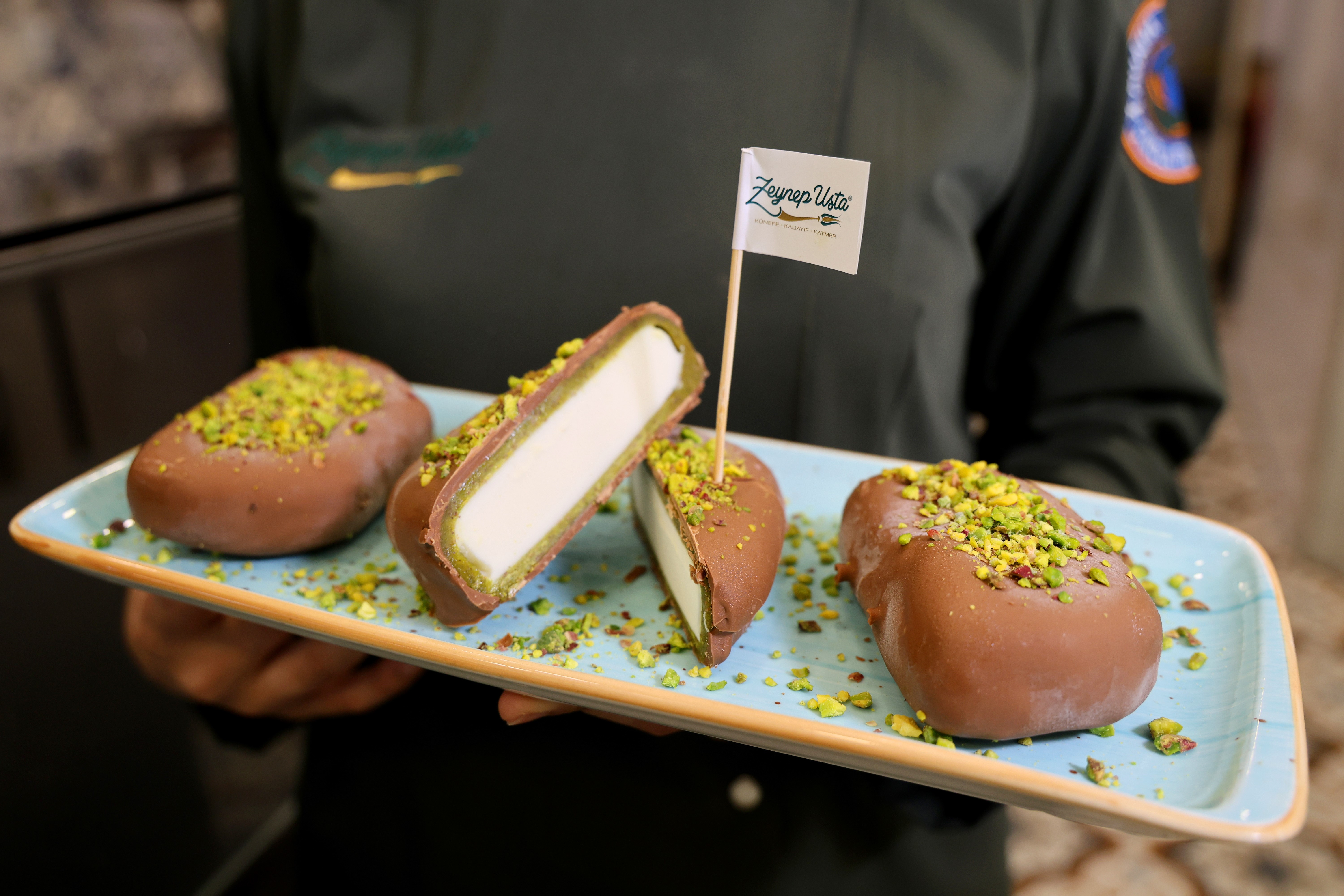 Kilosu bin lira olan bu dondurma sıcak havada yok satıyor