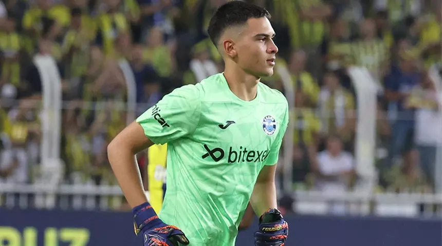 Adana Demirspor'un 16'lık genç file bekçisi Deniz Dönmezer İstanbul'un 3 büyüğü ile İngilizleri peşine taktı!